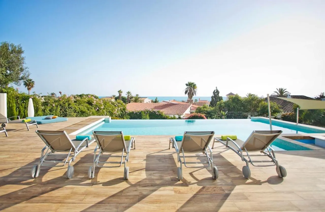 Extravagant 8 Bdrm Villa In Marbella, Beachside Spain
