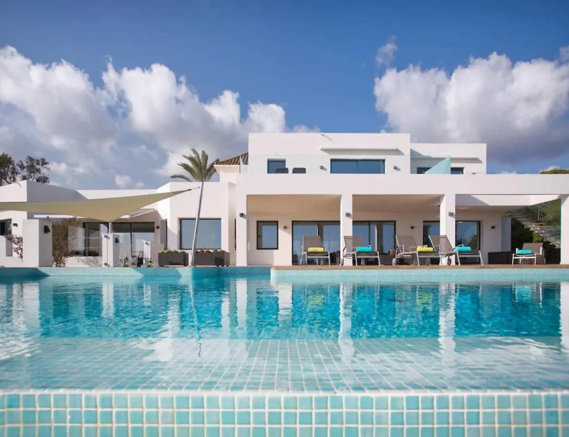Extravagant 8 Bdrm Villa In Marbella, Beachside Marbella