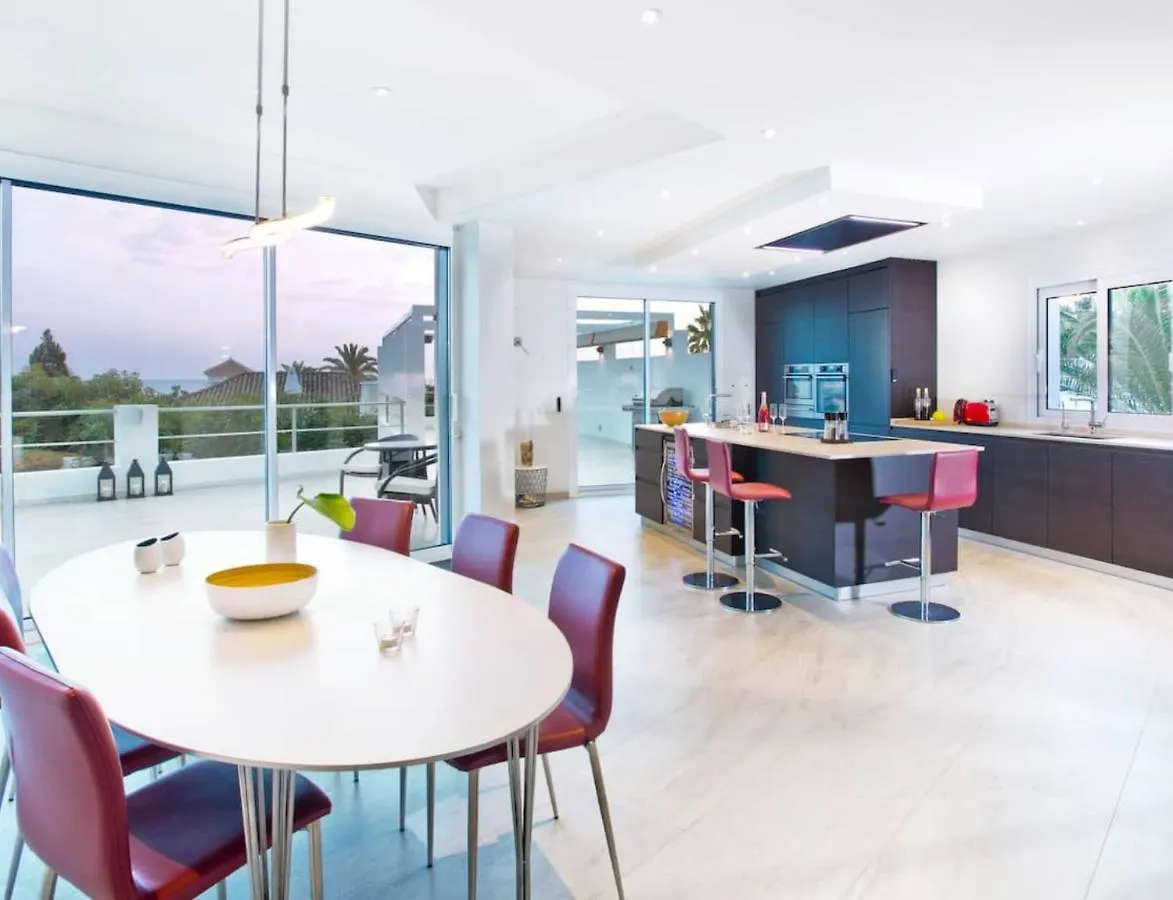 Extravagant 8 Bdrm Villa In Marbella, Beachside Marbella