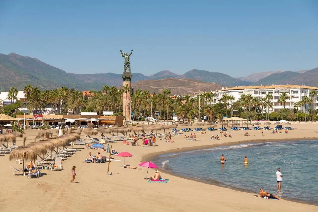 Extravagant 8 Bdrm Villa In Marbella, Beachside