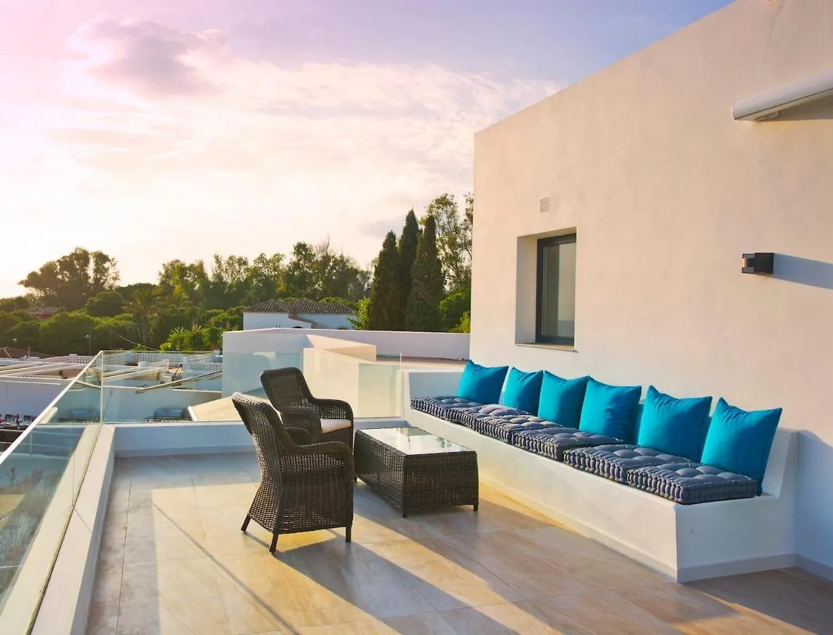 Extravagant 8 Bdrm Villa In Marbella, Beachside Spain