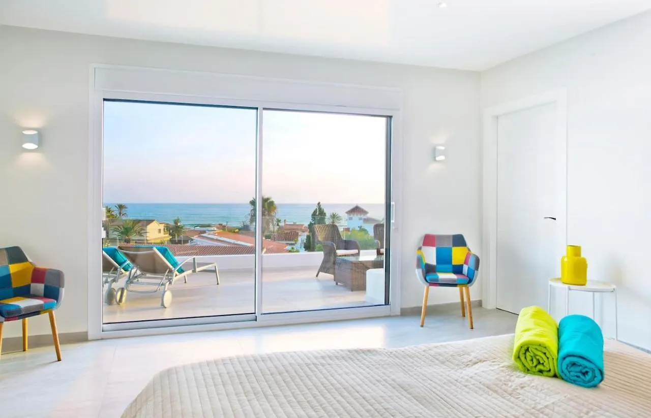 Extravagant 8 Bdrm Villa In Marbella, Beachside